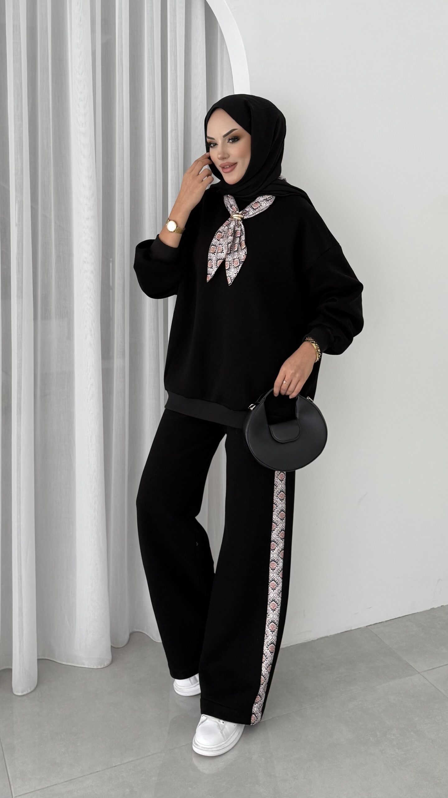 Fular Detaylı Şardonlu Sweat İkili Takım - Siyah