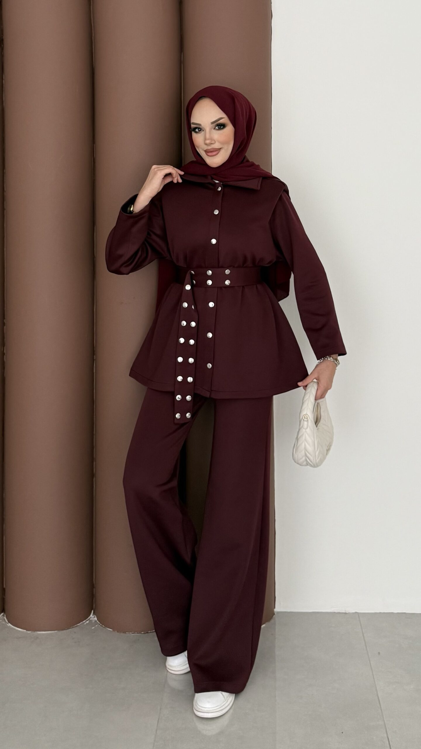 img_1453.jpeg Bondi Vatkalı Çıtçıtlı Scuba İkili Takım - Bordo - Görsel 1