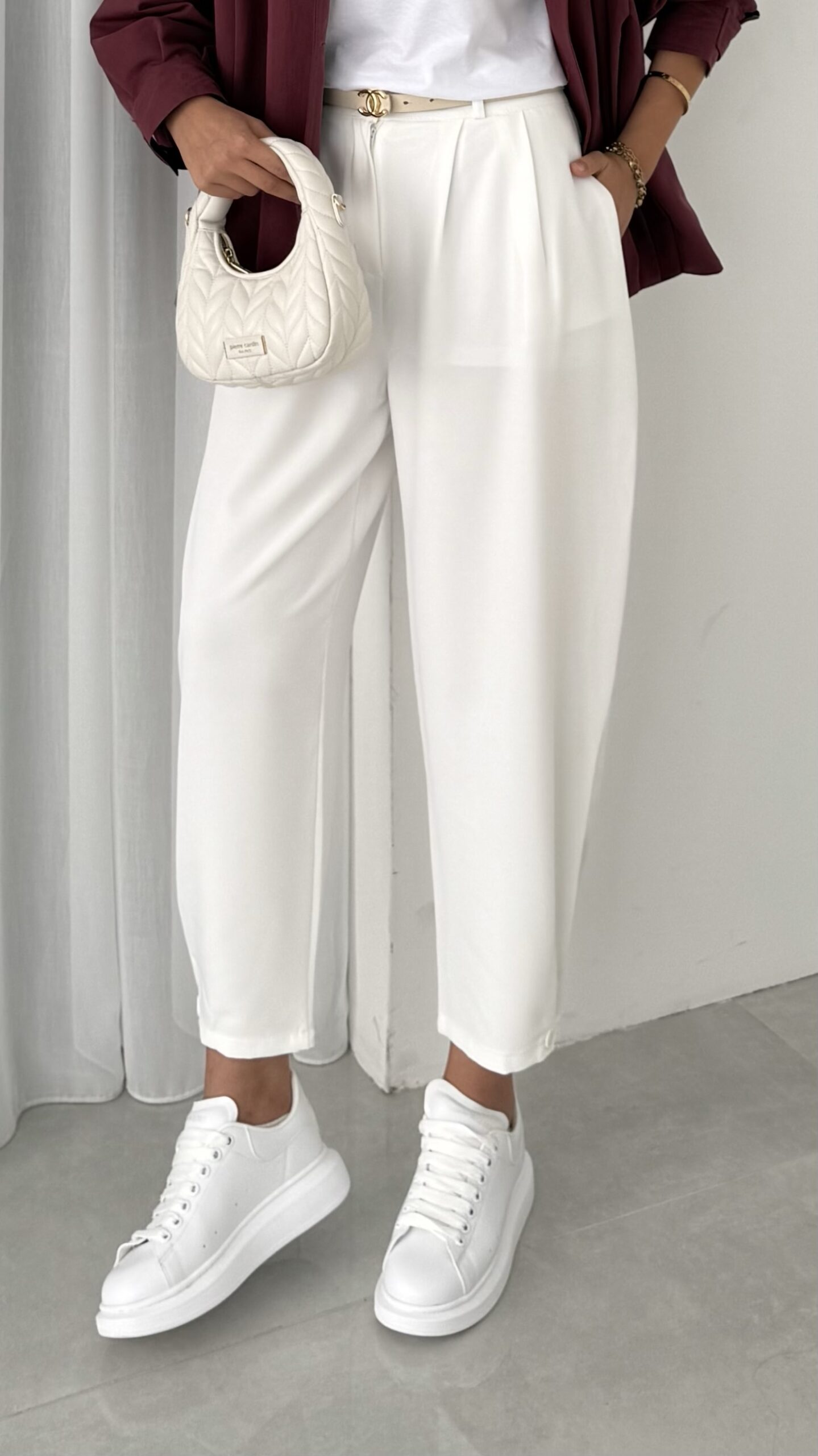 img_2063.jpeg Marka Muadili Havuç Pantolon - Beyaz - Görsel 1