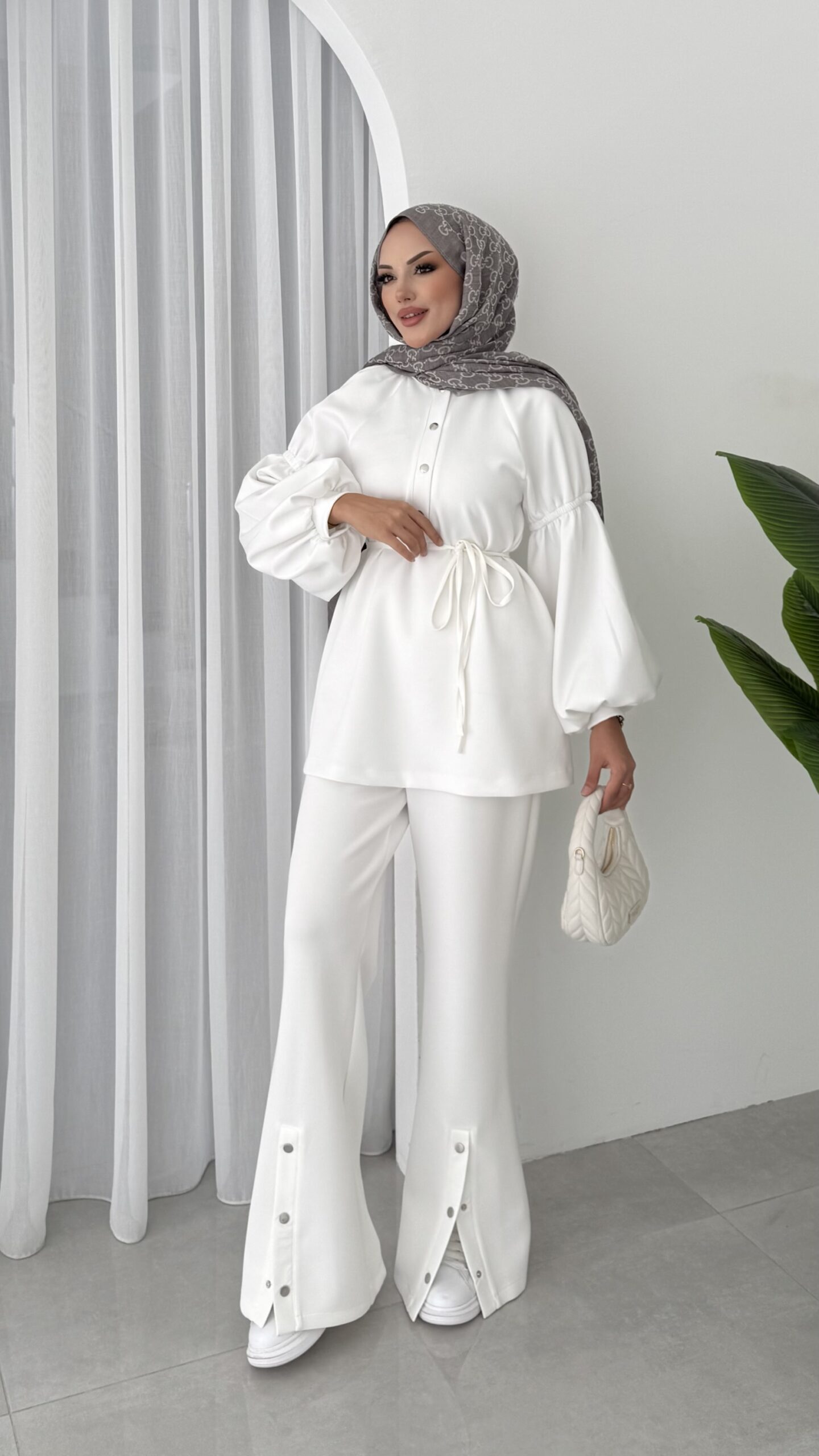 img_5279.jpeg Bloom Scuba Puf İkili Takım - Beyaz - Görsel 1