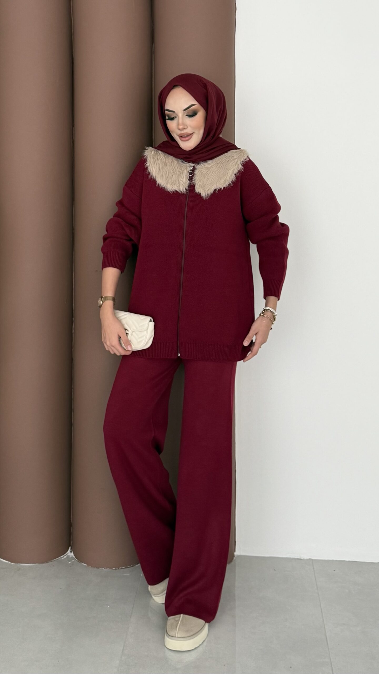 img_5698.jpeg Lolita Çıkarılabilir Kürklü Triko İkili Takım - Bordo - Görsel 1